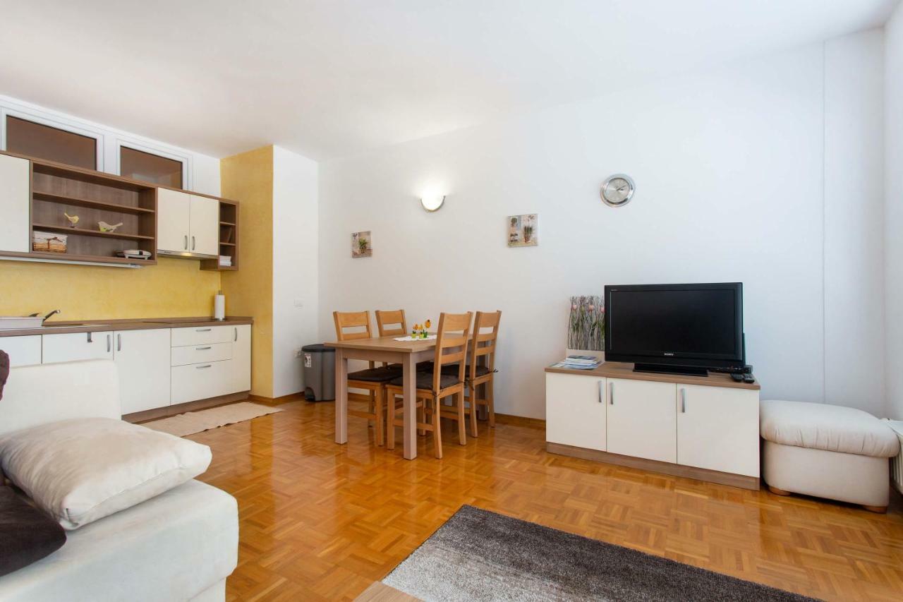 Apartma Luna كْرانْيِسكا غورا المظهر الخارجي الصورة