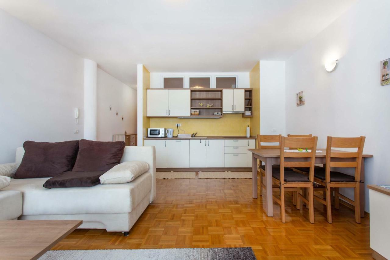 Apartma Luna كْرانْيِسكا غورا المظهر الخارجي الصورة